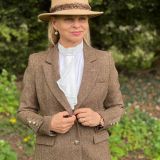 The ‘Heyford’ short jacket in Aged Thatch